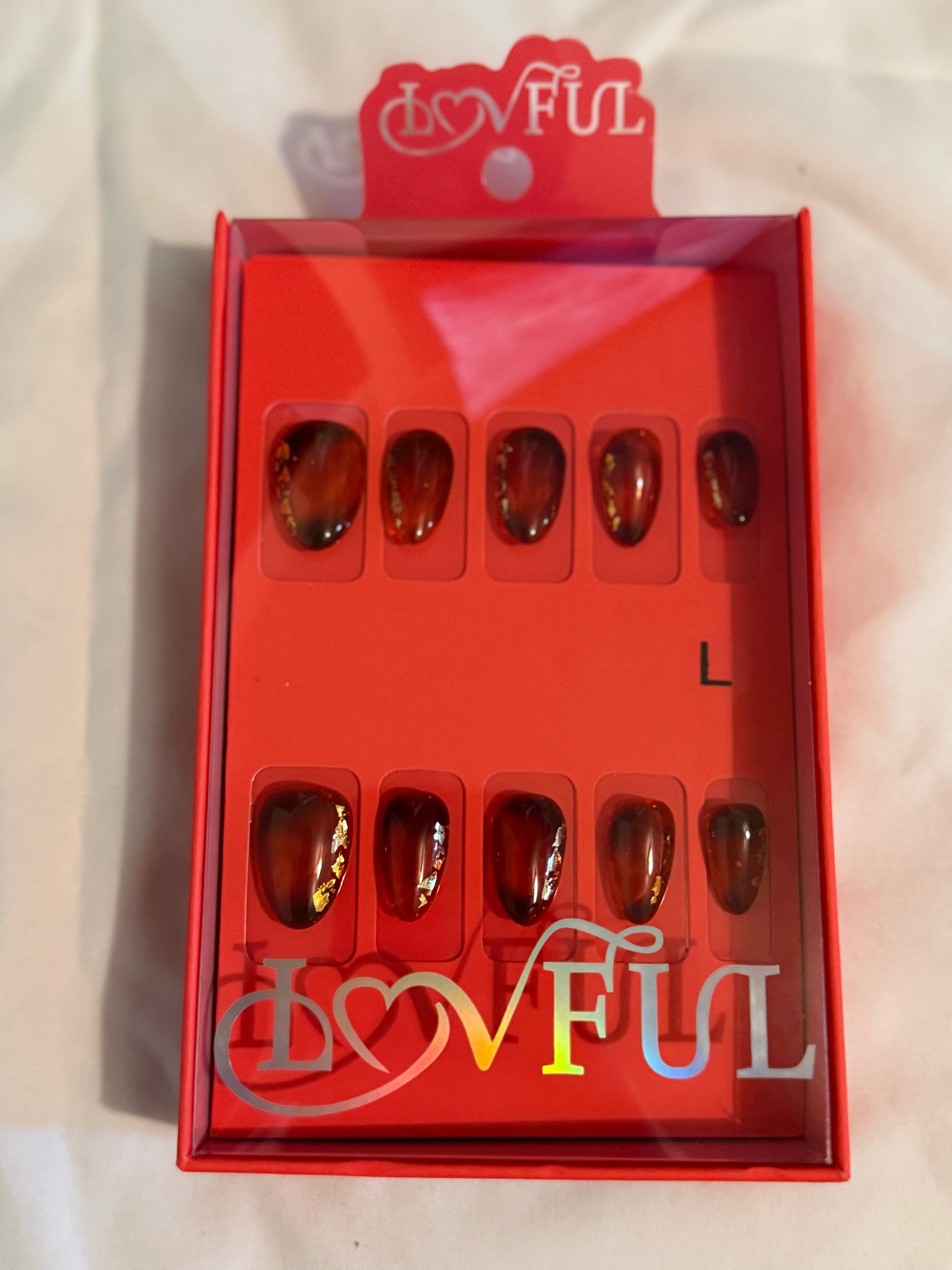 Press on nails