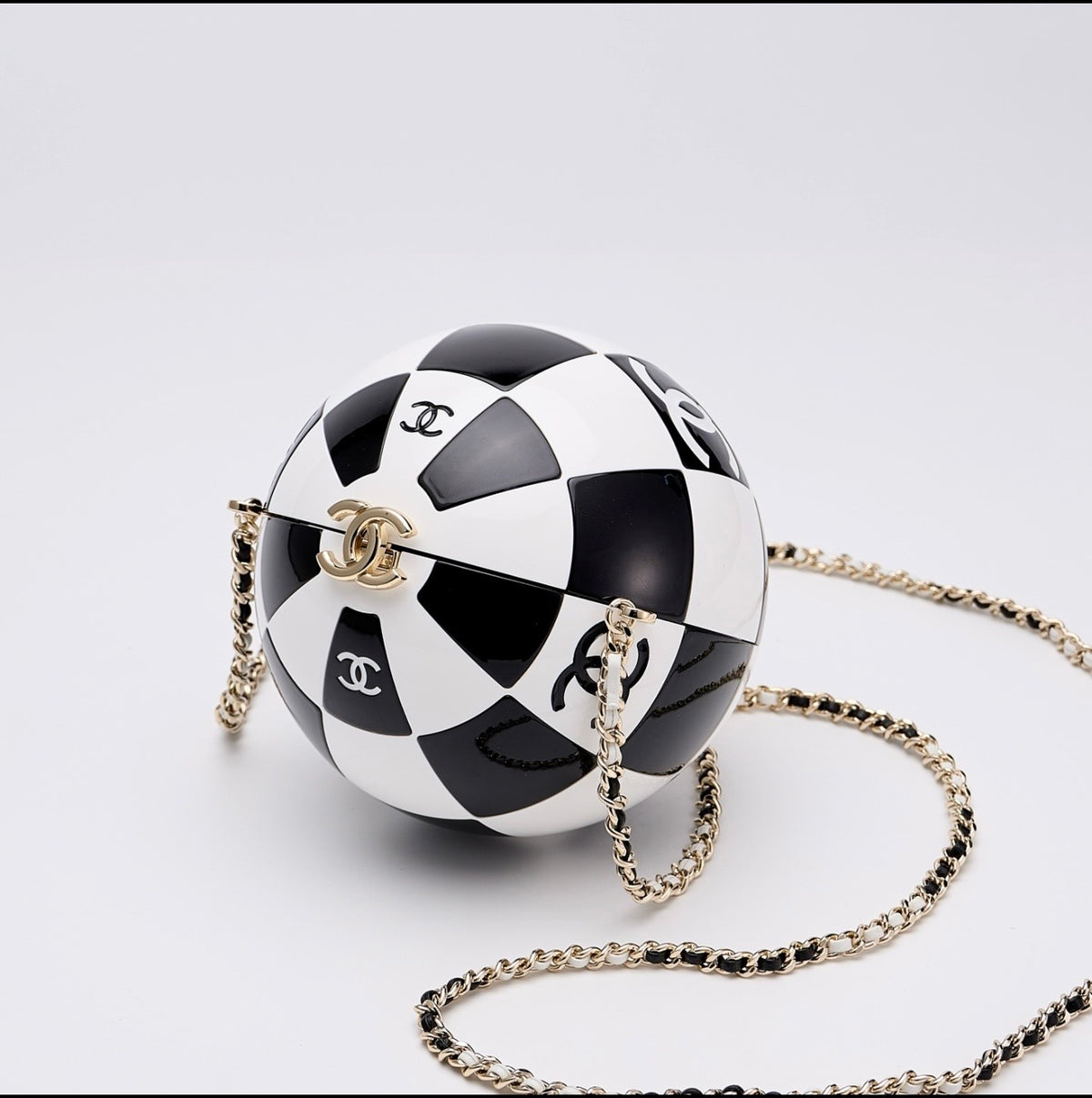 ⚽🖤 Luxe Soccer Ball Statement Bag — PRE-ORDER