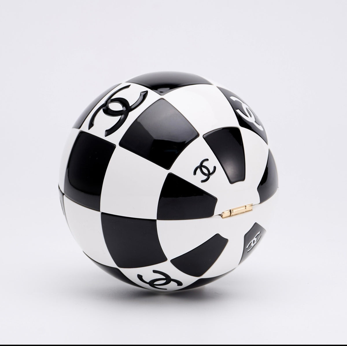 ⚽🖤 Luxe Soccer Ball Statement Bag — PRE-ORDER